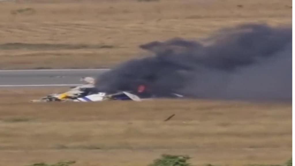 Three Indian Coast Guard personnel killed in Helicopter crash at Porbandar airport