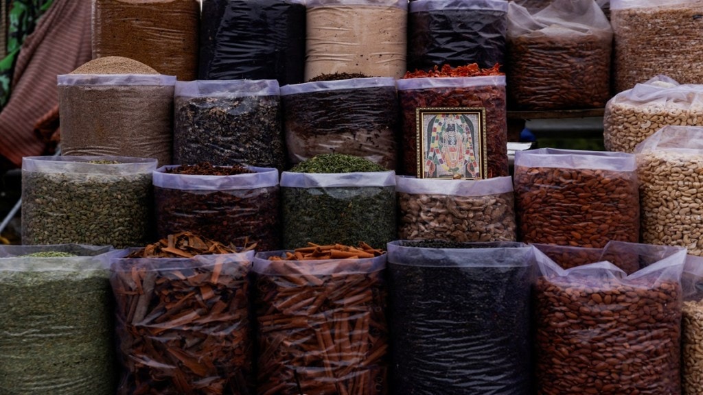 spices, economy, cumin seeds, jeera, dhaniya, coriander, turmeric, black pepper spices, economy, cumin seeds, jeera, dhaniya, coriander, turmeric, black pepper