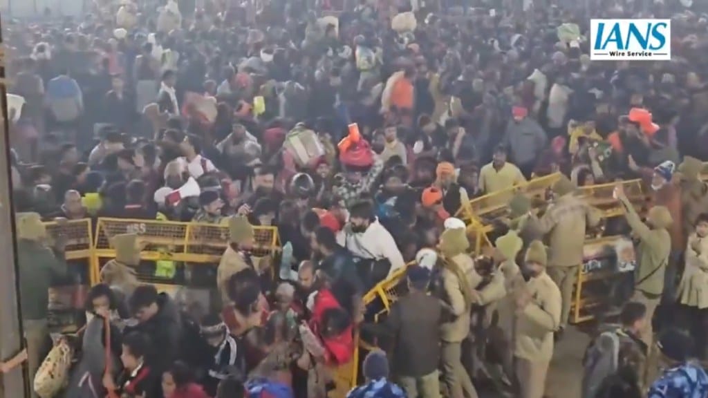 Stampede-like situation at Maha Kumbh, several injured Stampede-like situation at Maha Kumbh, several injured