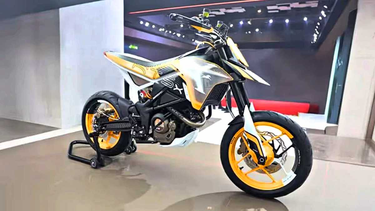 tvs super moto bikr