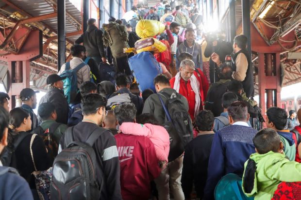 The Unreserved Ticketing System (UTS) used to book general class tickets shows that 2,600 more tickets than usual were booked on Saturday between 6 pm and 8 pm. (Image: PTI)