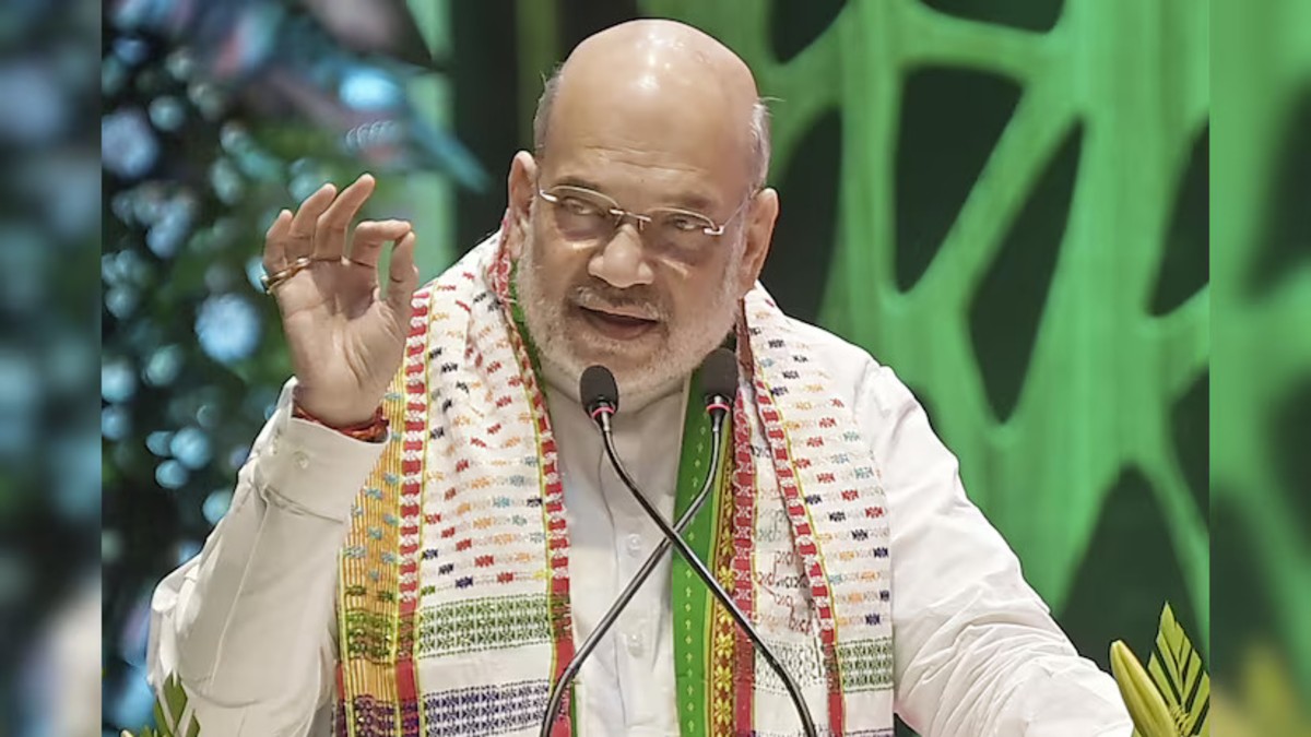 Amit Shah backs Tamil amid language controversy Amit Shah backs Tamil amid language controversy