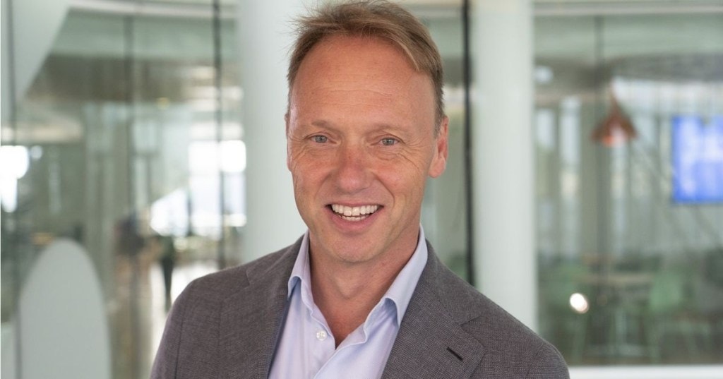 Unilever, CEO, resignation, CFO, hiring strategy, leadership role, restructuring