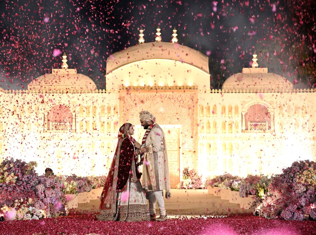 Jeet Adani, Diva Jaimin Shah, Adani Group, Shaadi.com, Anupam Mittal, Shark Tank India Jeet Adani, Diva Jaimin Shah, Adani Group, Shaadi.com, Anupam Mittal, Shark Tank India