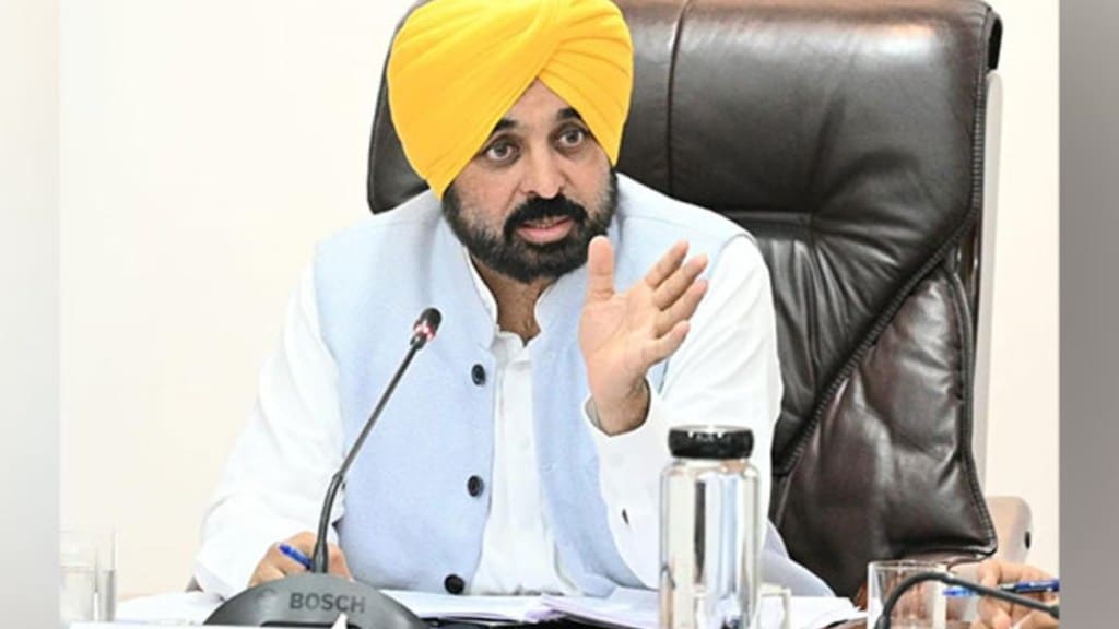 Punjab CM Bhagwant Mann criticises the central government on landing of plane in Amritsar carrying deported Indians . (Image Source: ANI) Punjab CM Bhagwant Mann criticises the central government on landing of plane in Amritsar carrying deported Indians . (Image Source: ANI)