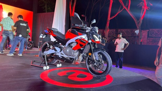Aprilia Tuono 457