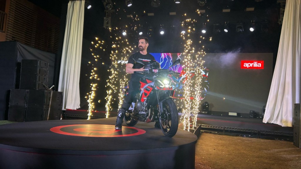Aprilia Tuono 457