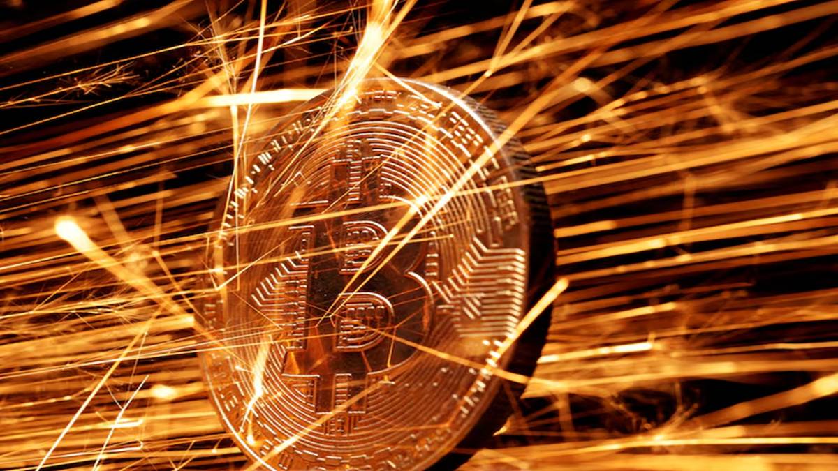 Bitcoin slides Bitcoin slides
