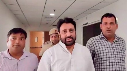 FIR against Amanatullah Khan