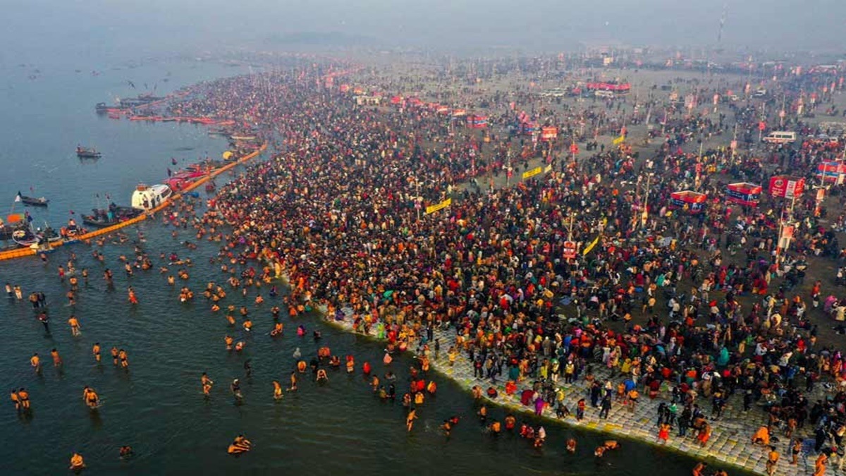 Trains overflow, flight tickets skyrocket as Maha Kumbh pilgrims face surge in travel costs ahead of final ‘amrit snan’