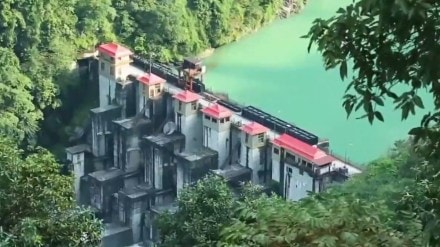 NHPC, Karnisar Solar Power, solar power, commercial operation capacity, shares, funding