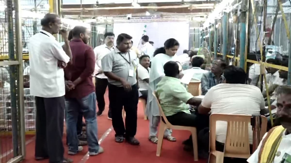 erode by lection live updates, erode by election result 2025, Erode Election Results 2025 vote counting, Erode Election Results 2025 winner name, Erode Election Results 2025 runner up, Erode Election Results 2025 latest update