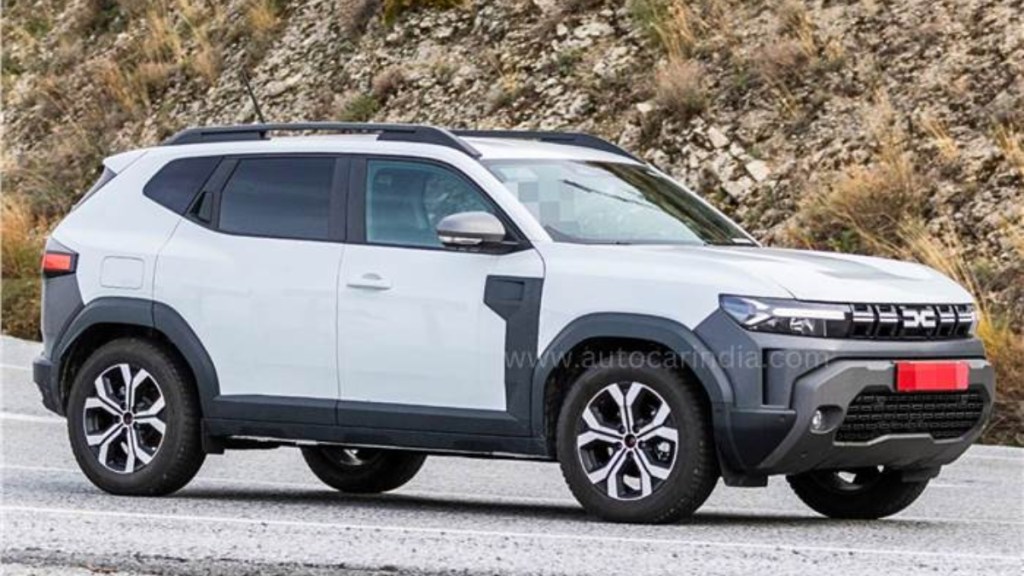 Renault Duster eAWD