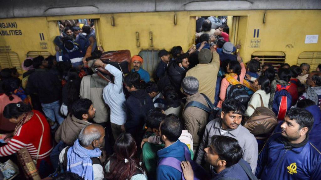 new delhi station stampede, delhi stampede, mahakumbh trains, india news, indian railways new delhi station stampede, delhi stampede, mahakumbh trains, india news, indian railways