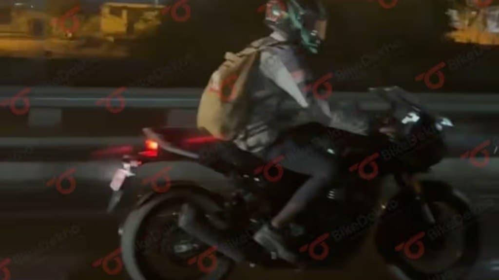 Triumph Thruxton 400