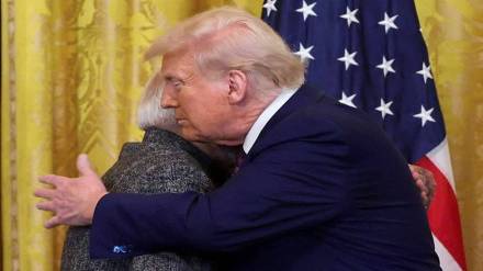 Trump hugs Modi