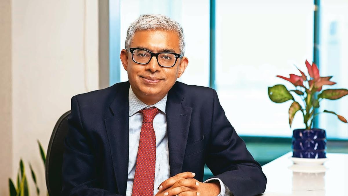 A significant part of my day is spent engaging with lenders and working with our internal teams to establish Ecofy as a leading green finance entity.