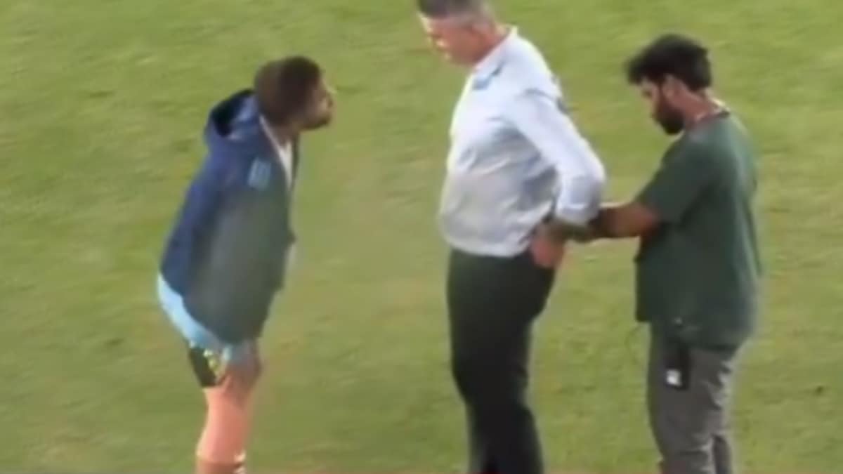 Virat kohli, Kevin Pietersen