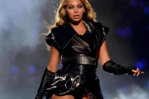  For Super Bowl XLVII, Beyonce’s show-stopping performance, including a Destiny’s Child reunion, was so powerful it even caused a brief stadium blackout. (Image source: Meta)