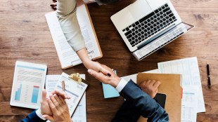 British officials will visit India for the 15th round of free trade agreement negotiations. (Image Source: Freepik)