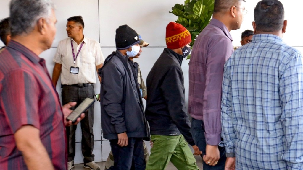 US deportees: Two flights carrying 33 Gujarat natives arrives Ahmedabad from Amritsar US deportees: Two flights carrying 33 Gujarat natives arrives Ahmedabad from Amritsar