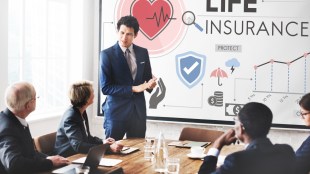 Shriram General Insurance plans to expand into the private vehicle insurance market. (Image Source: Freepik)