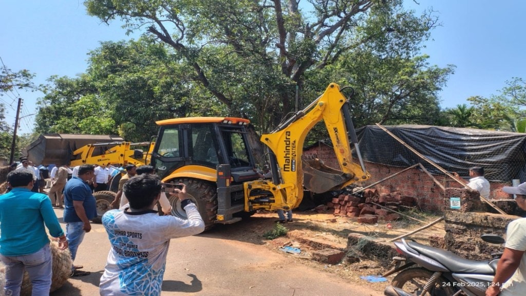 Bulldozer action against Maharashtra man for raising ‘Pakistan Zindabad’ slogan Bulldozer action against Maharashtra man for raising ‘Pakistan Zindabad’ slogan