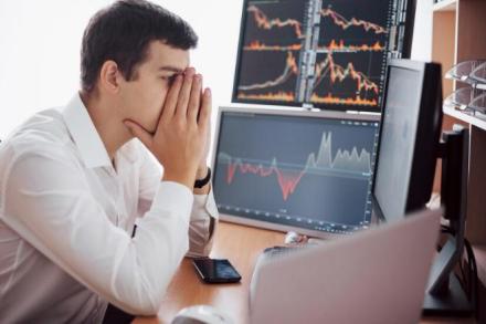 smallcaps, midcaps, smallcap index, midcap index, smallcap to sensex ratio, midcap to sensex ratio, SIPs in smallcap, SIP in midcap funds, market meltdown, smallcaps and midcaps crack, equity mutual funds, small cap funds, mid cap funds, large cap funds, SMID stocks, factors behind market volatility, sensex slips, core & satellite investment strategy