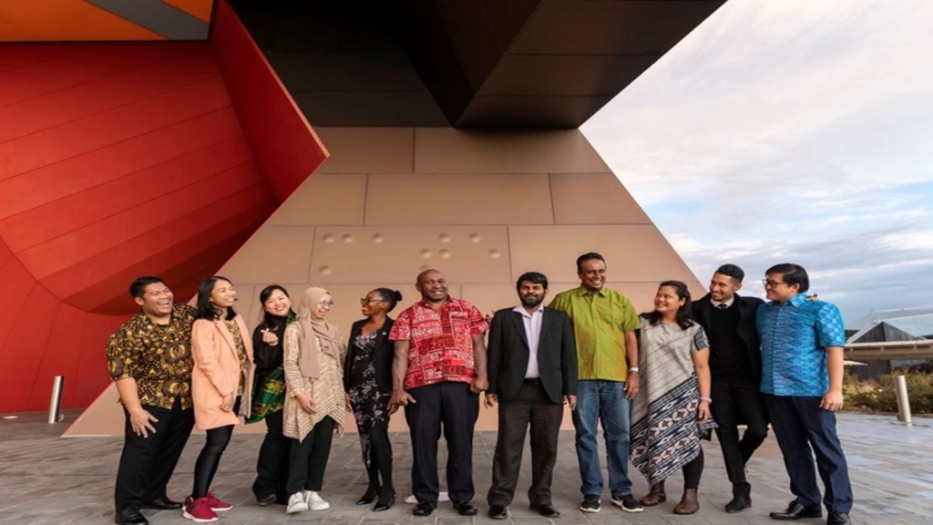 Australia Awards Scholarships program , date, application, fees, undergraduate or postgraduate studies