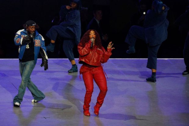 The accompanying headliner and grammy winner SZA owned the halftime show with her songs. (Image: Reuters)