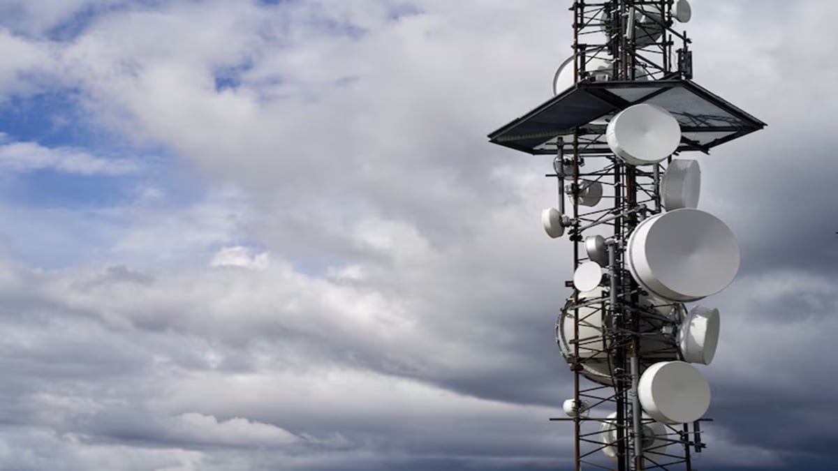 India-Pak tension: Govt orders telcos to ensure disaster-level ...