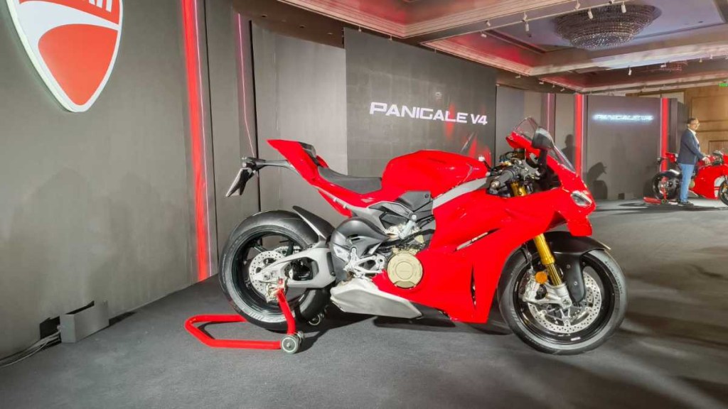 ducati panigale v4
