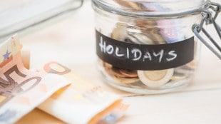 Are banks closed or open today- March 31