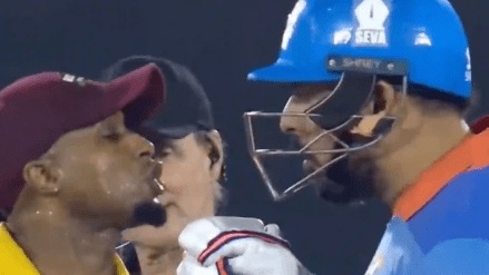 Brian Lara Intervenes as Yuvraj Singh, Tino Best Clash in International Masters League Final