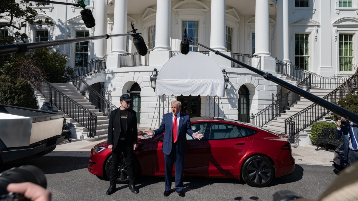 Donald Trump Tesla Model S