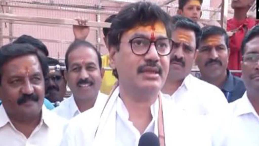 Maharashtra minister Dhananjay Munde resigns amid aide's involvement in murder case