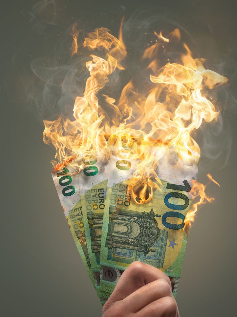 money mistakes to avoid, common financial mistakes, personal finance mistakes, worst money mistakes to avoid, financial planning mistakes, how to save money effectively, budgeting mistakes people make, credit card debt mistakes, investment mistakes beginners make, best money management strategies