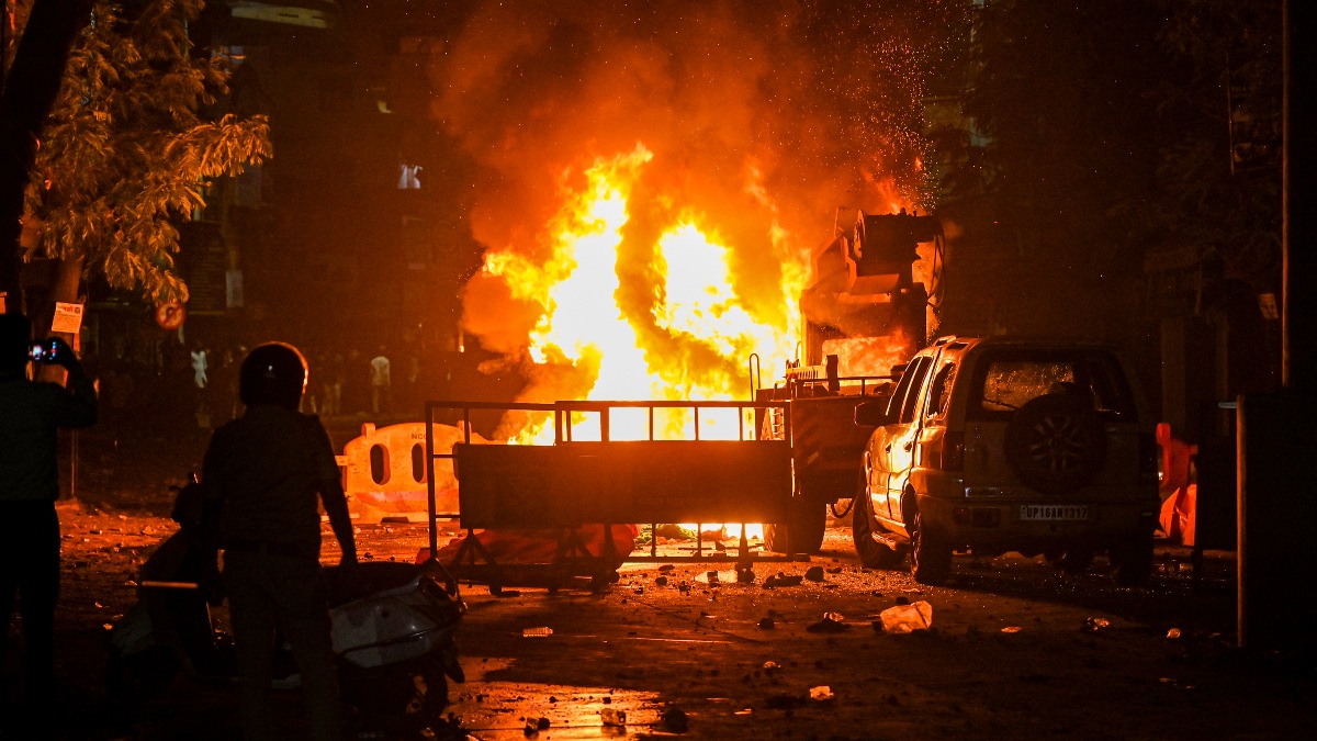 What led to Nagpur violence? What is the link between Aurangzeb and Nagpur unrest?