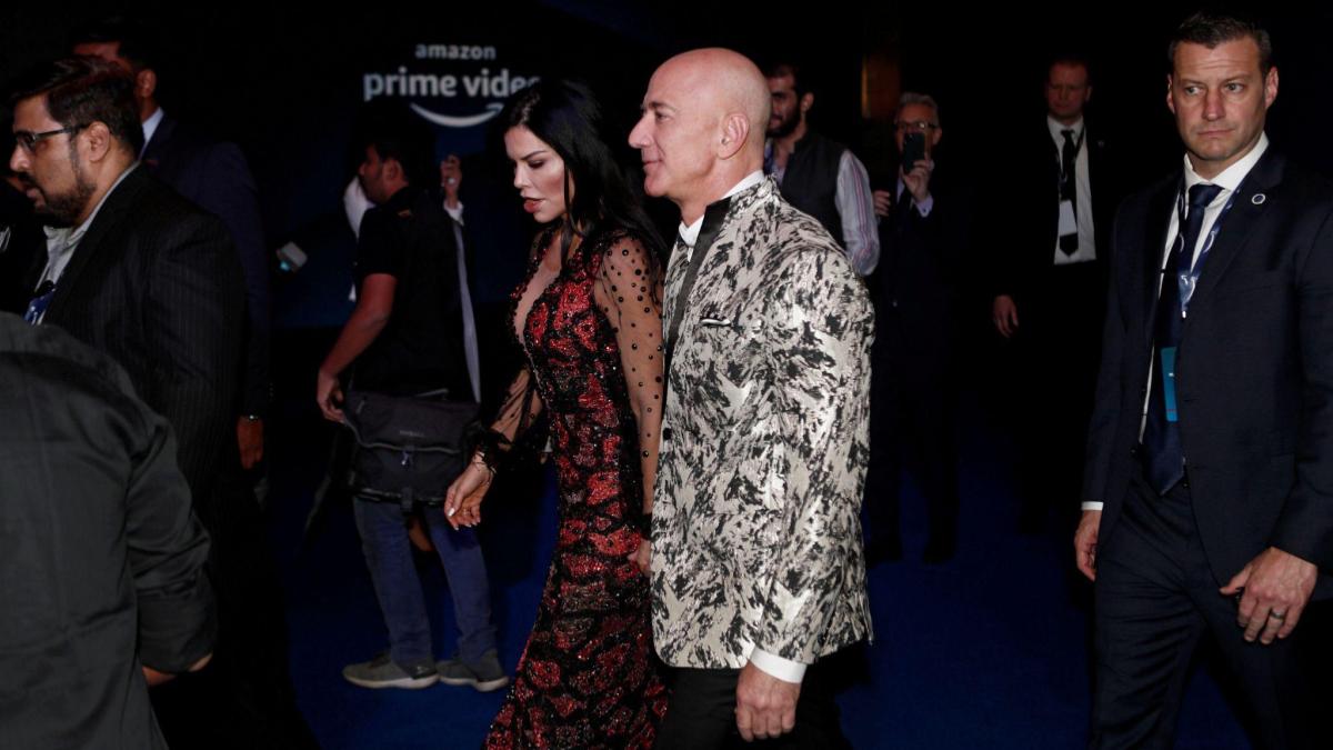 jeff bezos, jeff bezos wedding, jeff bezos net worth, jeff bezos wife, trending news