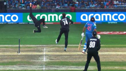 jonty rhodes, glenn phillips, cricket, sports, champions trophy, new zealand, south africa