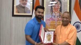 Rishabh Pant with Yogi Adityanath