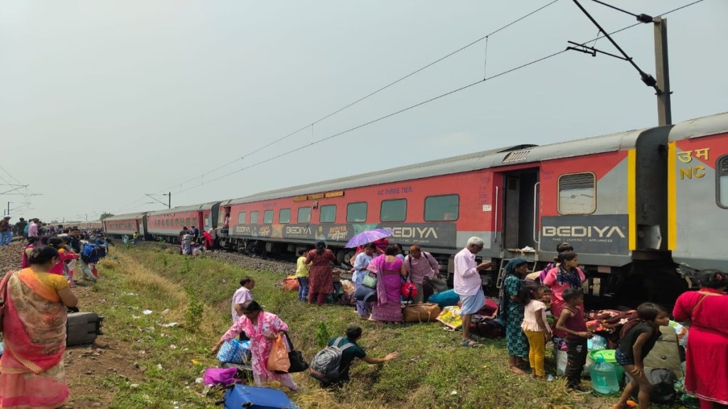 11 coaches of 12251 Bangalore-Kamakhya AC Superfast Express derailed near Nergundi Station in Cuttack - Nergundi Railway Section