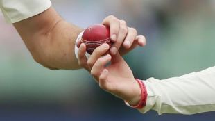 Saliva ban lifted from IPL