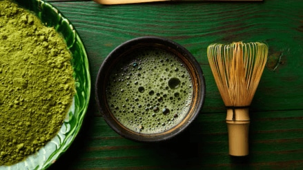 It’s almost poetic — a drink so unapologetically green, once dismissed as “grassy” or “bitter,” now sitting at the centre of café menus and social media feeds.