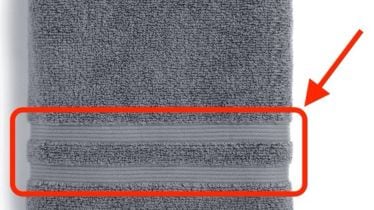 non fluffy stripe on bath towel