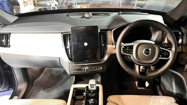 Volvo XC90 interiors