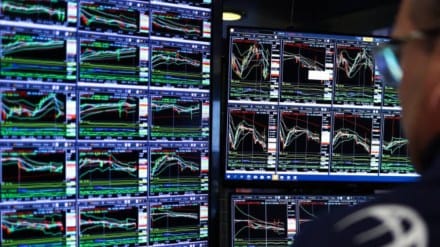 Trump downplays tariff concerns as US stock sell-off worsens 