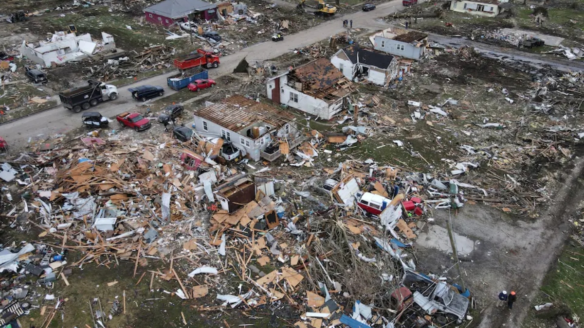 At least 26 dead as powerful storms, tornadoes devastate central US ...