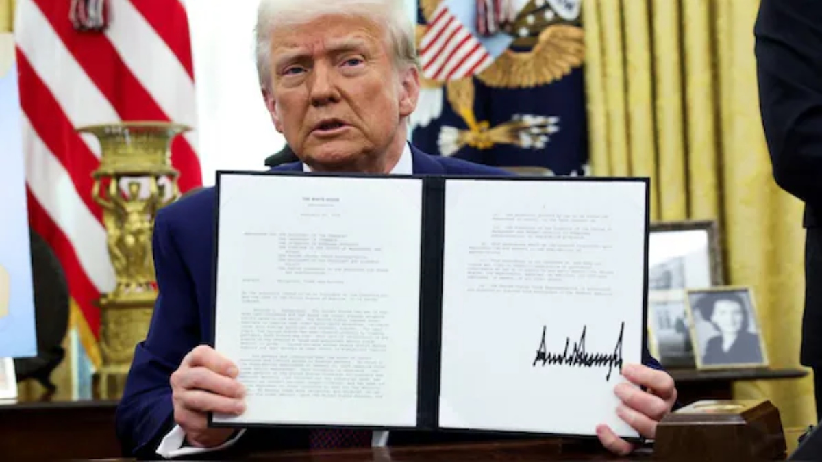 Trump signs order to begin dismantling education department Trump signs order to begin dismantling education department