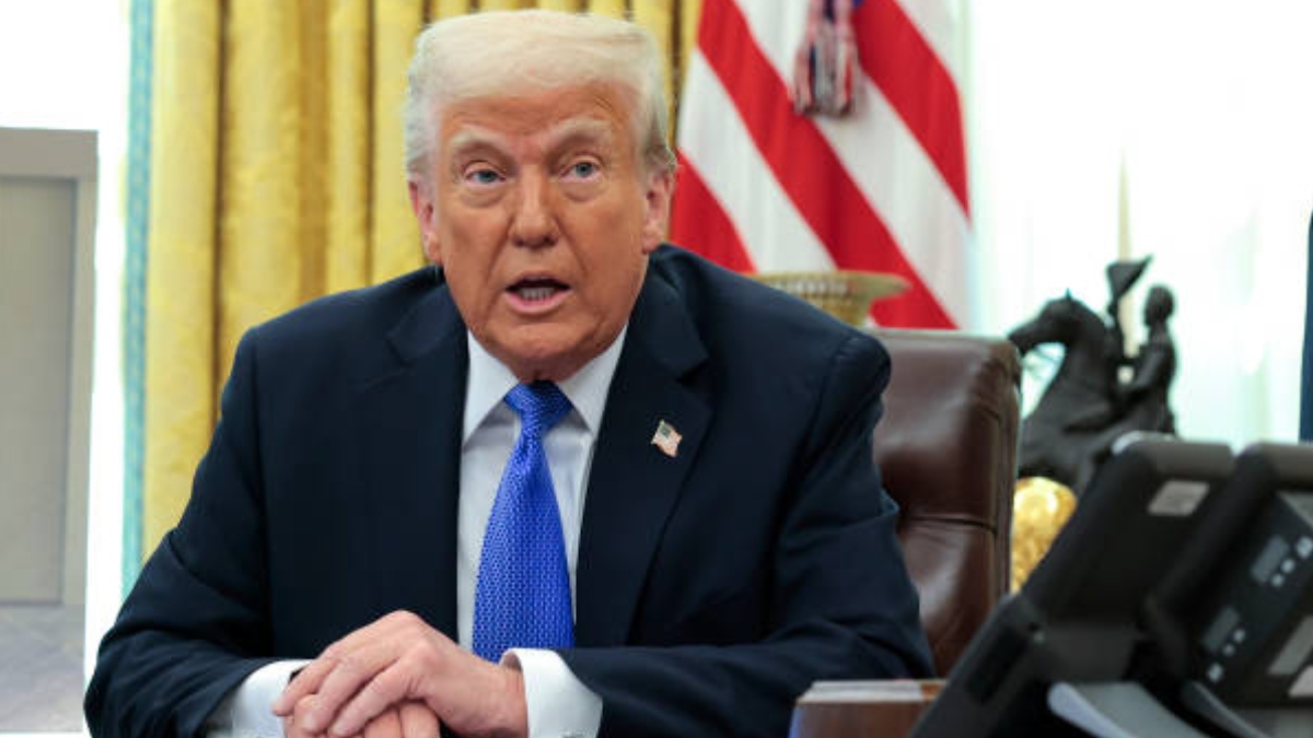 The Department of Homeland Security said that the processing of Green Cards has been paused to comply with two executive orders signed by Donald Trump on January 20. The Department of Homeland Security said that the processing of Green Cards has been paused to comply with two executive orders signed by Donald Trump on January 20.